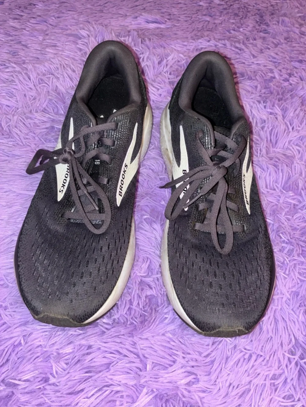 Brooks Ghost Black White Cushioned Mesh Low Top Running Sneakers - Picture 2 of 6